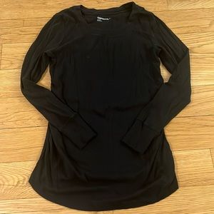 Gap maternity tee

*Bundle maternity for savings*